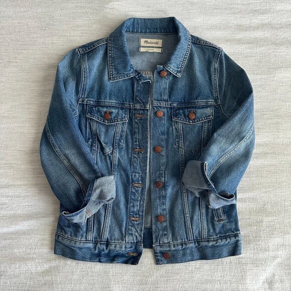 Madewell Classic The Jean Jacket in Medium Wash - Picture 2 of 8